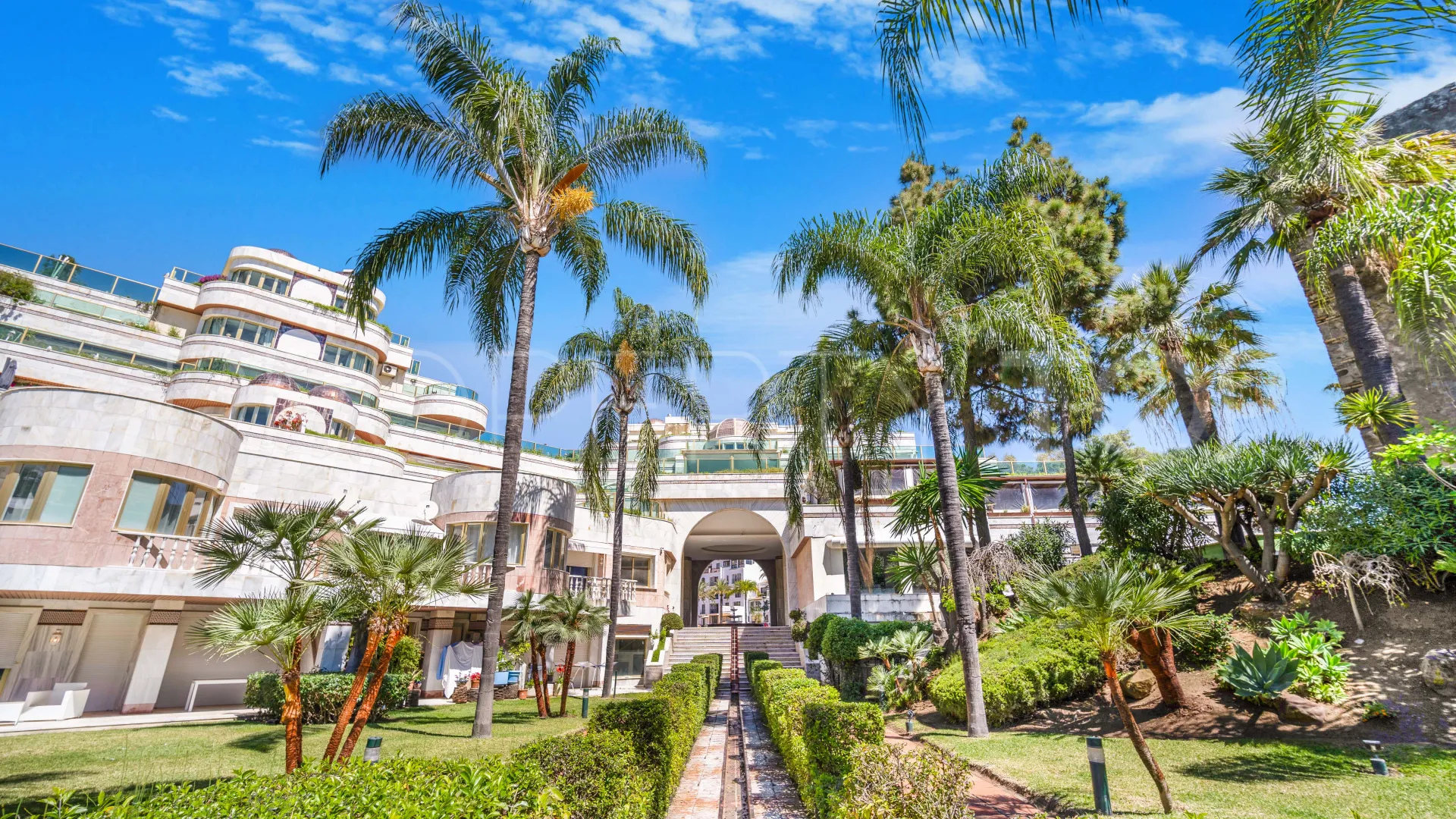 Apartamento con 4 dormitorios en venta en Gray D'Albion