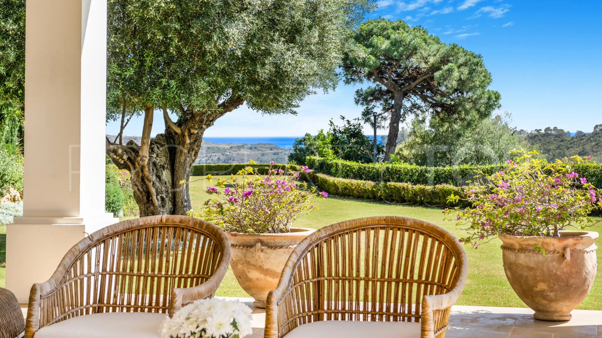 Villa for sale in Monte Mayor with 6 bedrooms