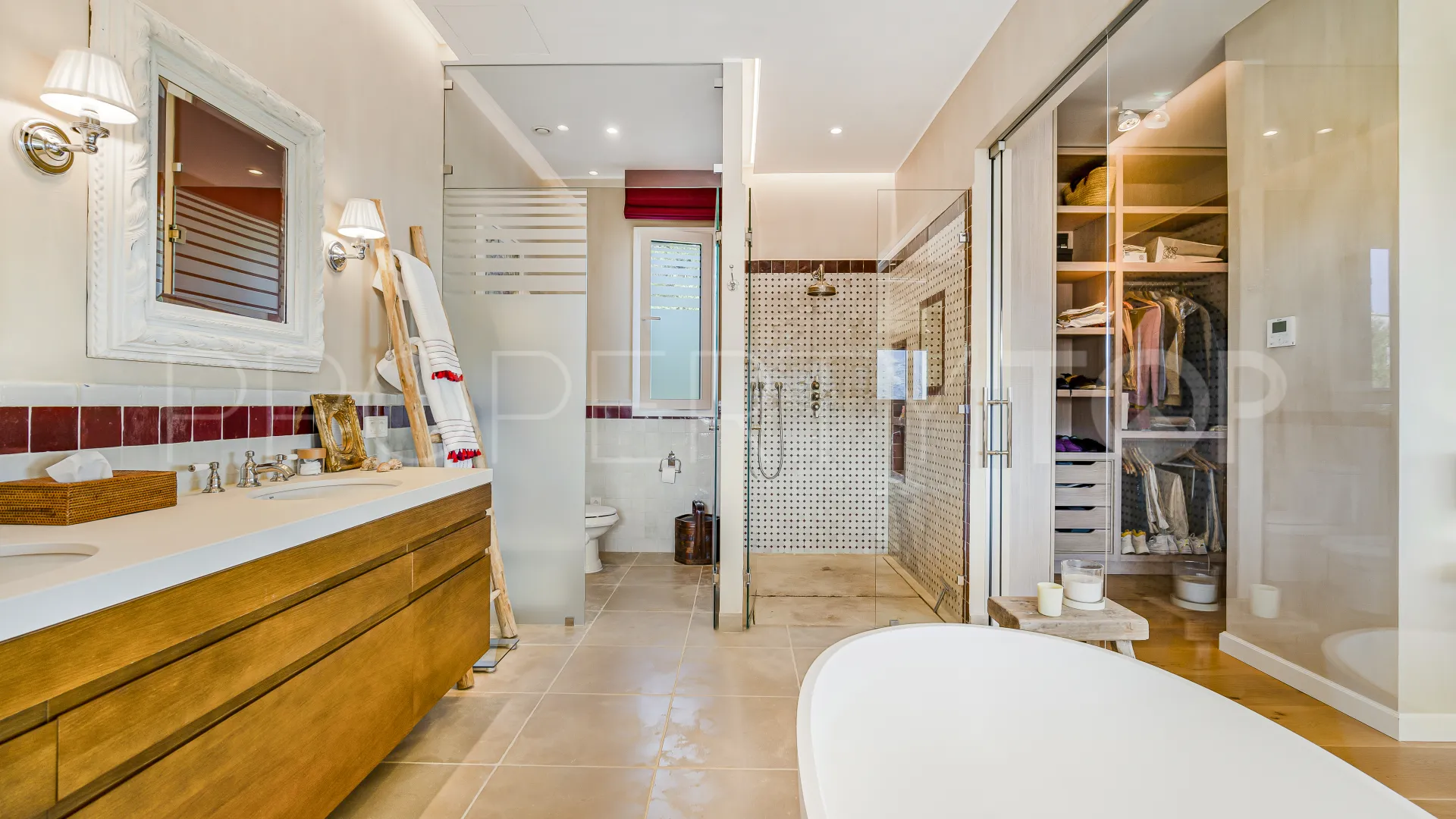 Villa for sale in Monte Mayor with 6 bedrooms