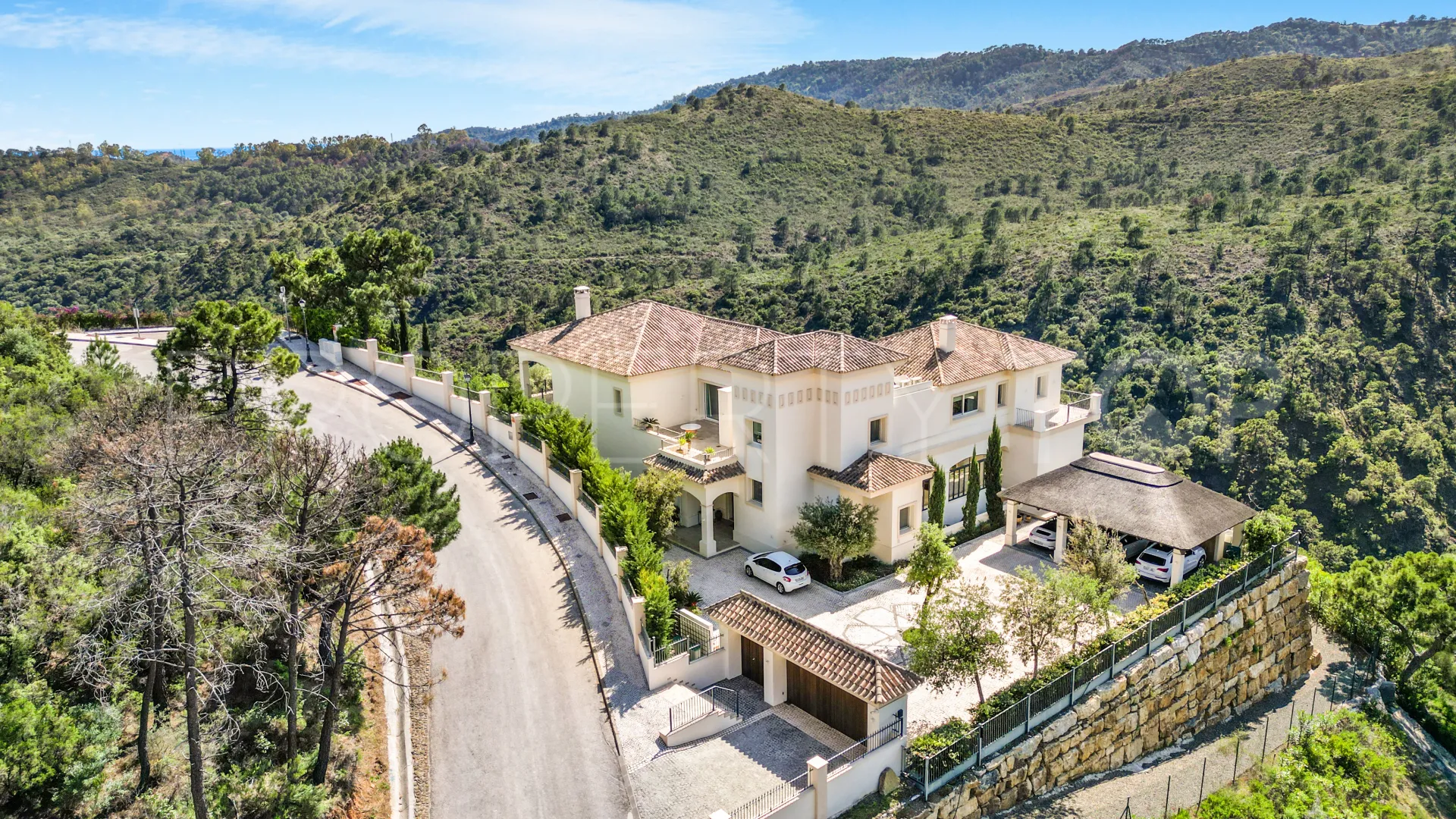 Villa for sale in Monte Mayor with 6 bedrooms