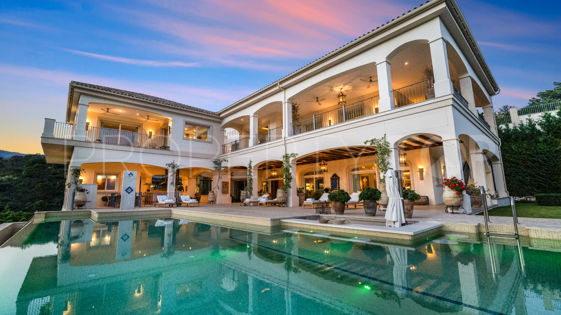 Villa for sale in Monte Mayor with 6 bedrooms