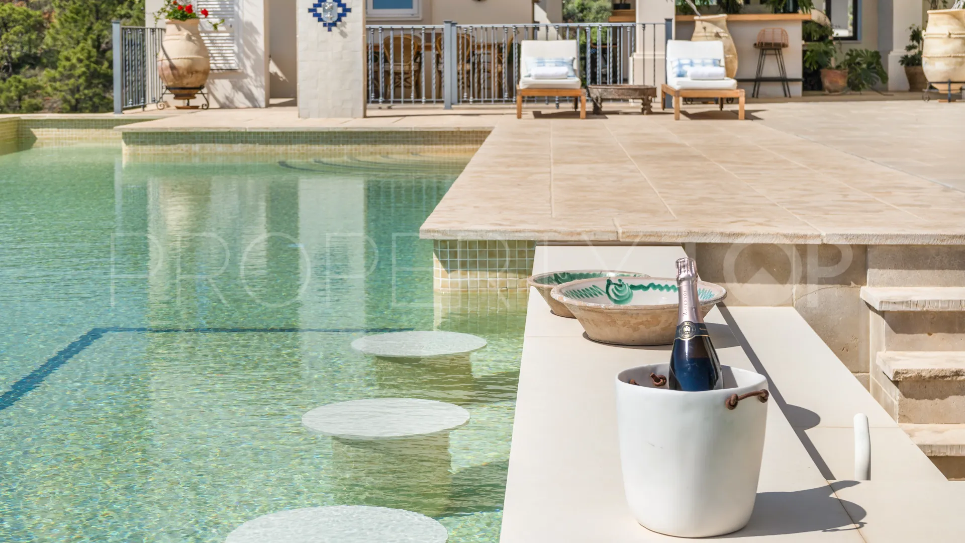 Villa for sale in Monte Mayor with 6 bedrooms