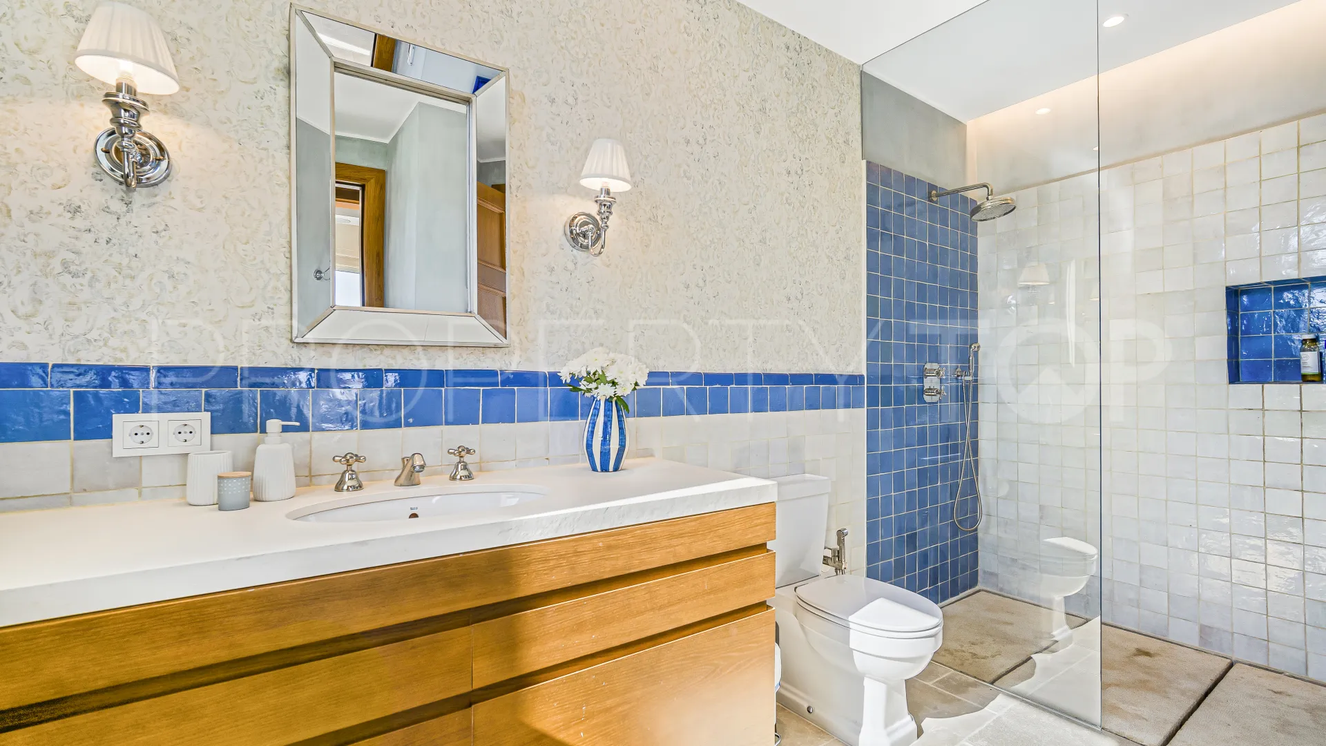 Villa for sale in Monte Mayor with 6 bedrooms