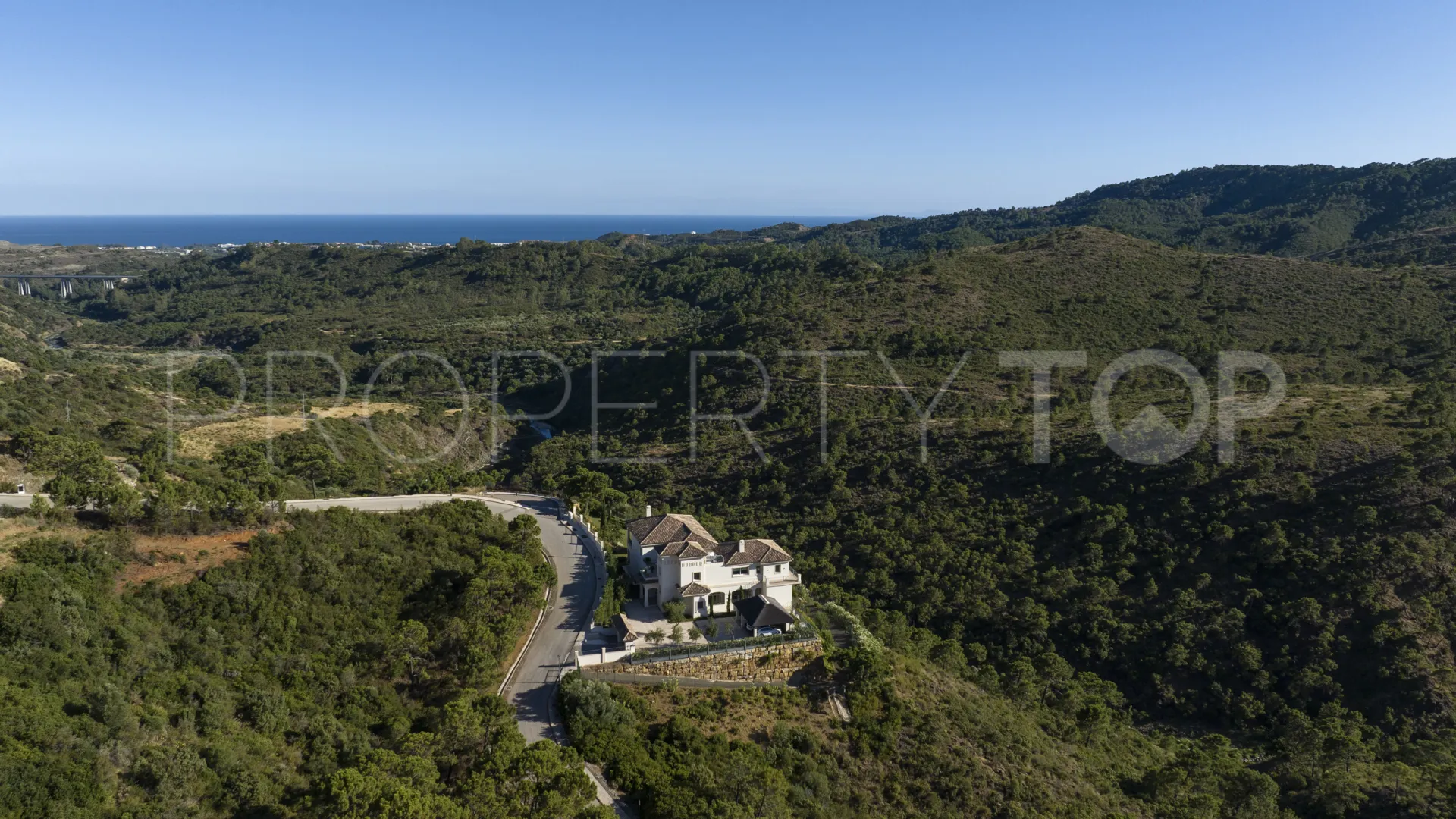Villa for sale in Monte Mayor with 6 bedrooms
