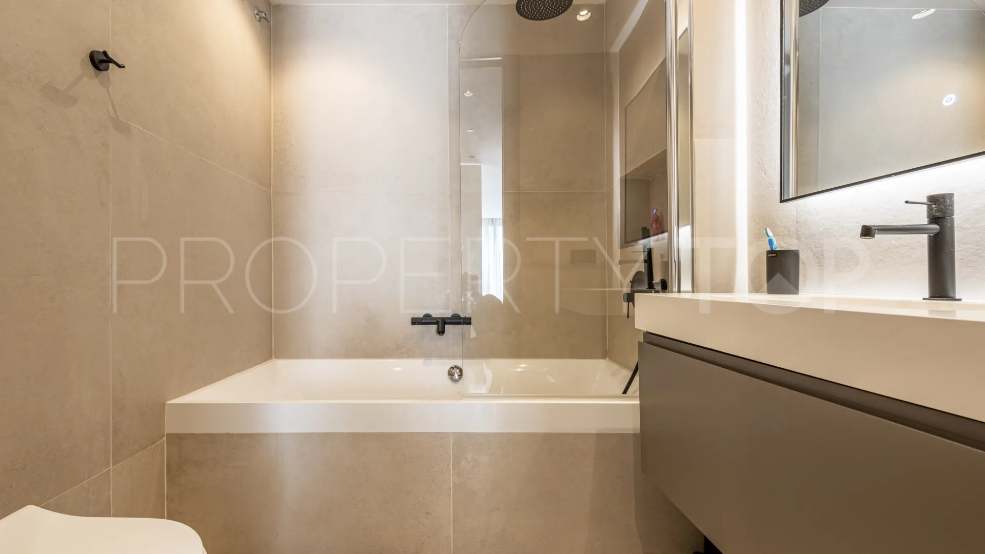 4 bedrooms La Quinta town house for sale