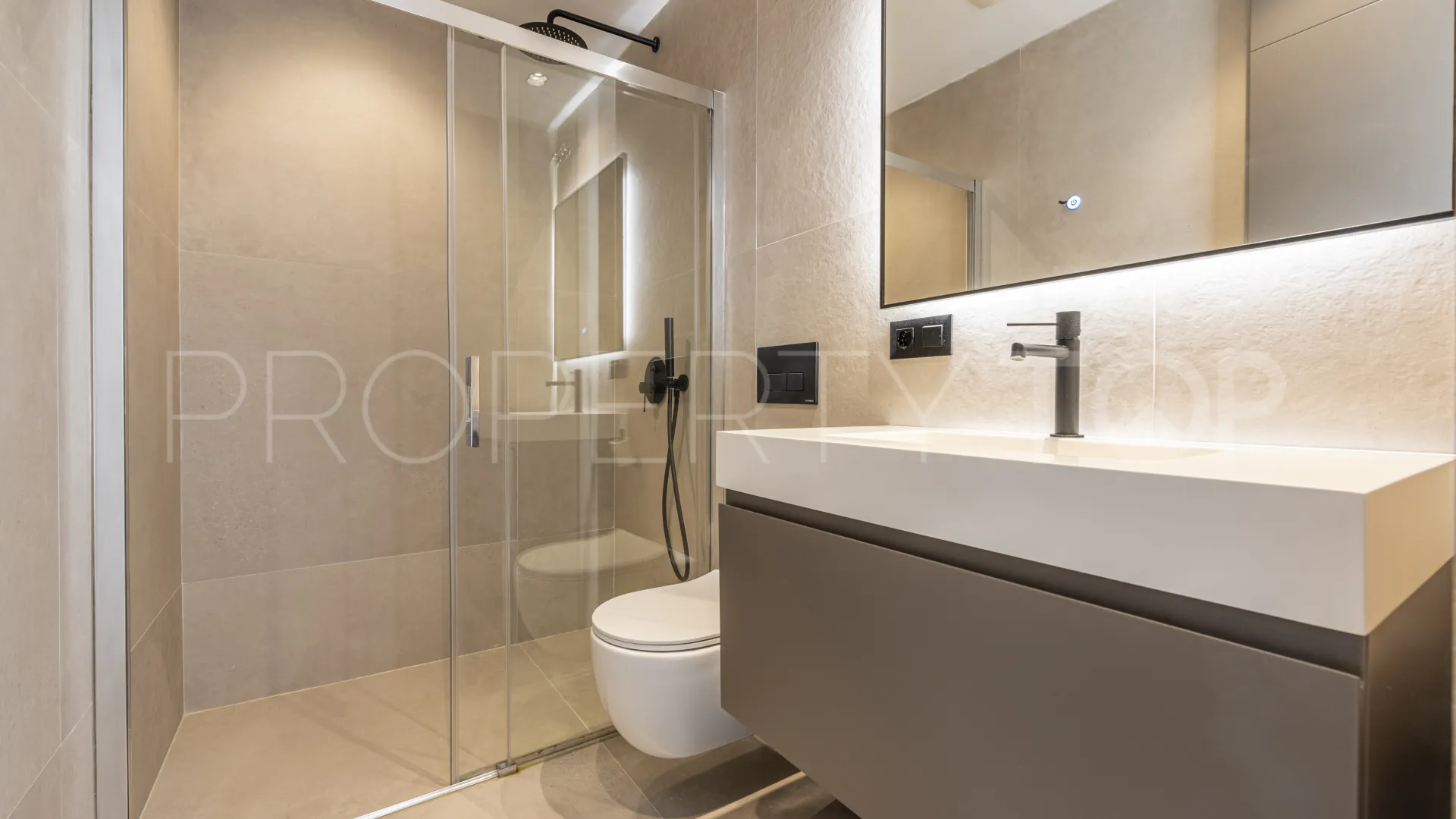 4 bedrooms La Quinta town house for sale