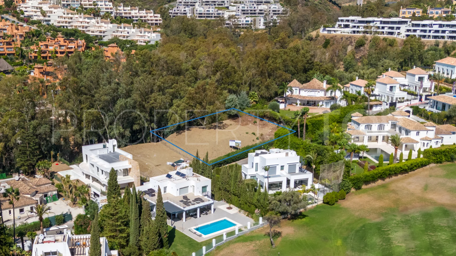La Cerquilla plot for sale