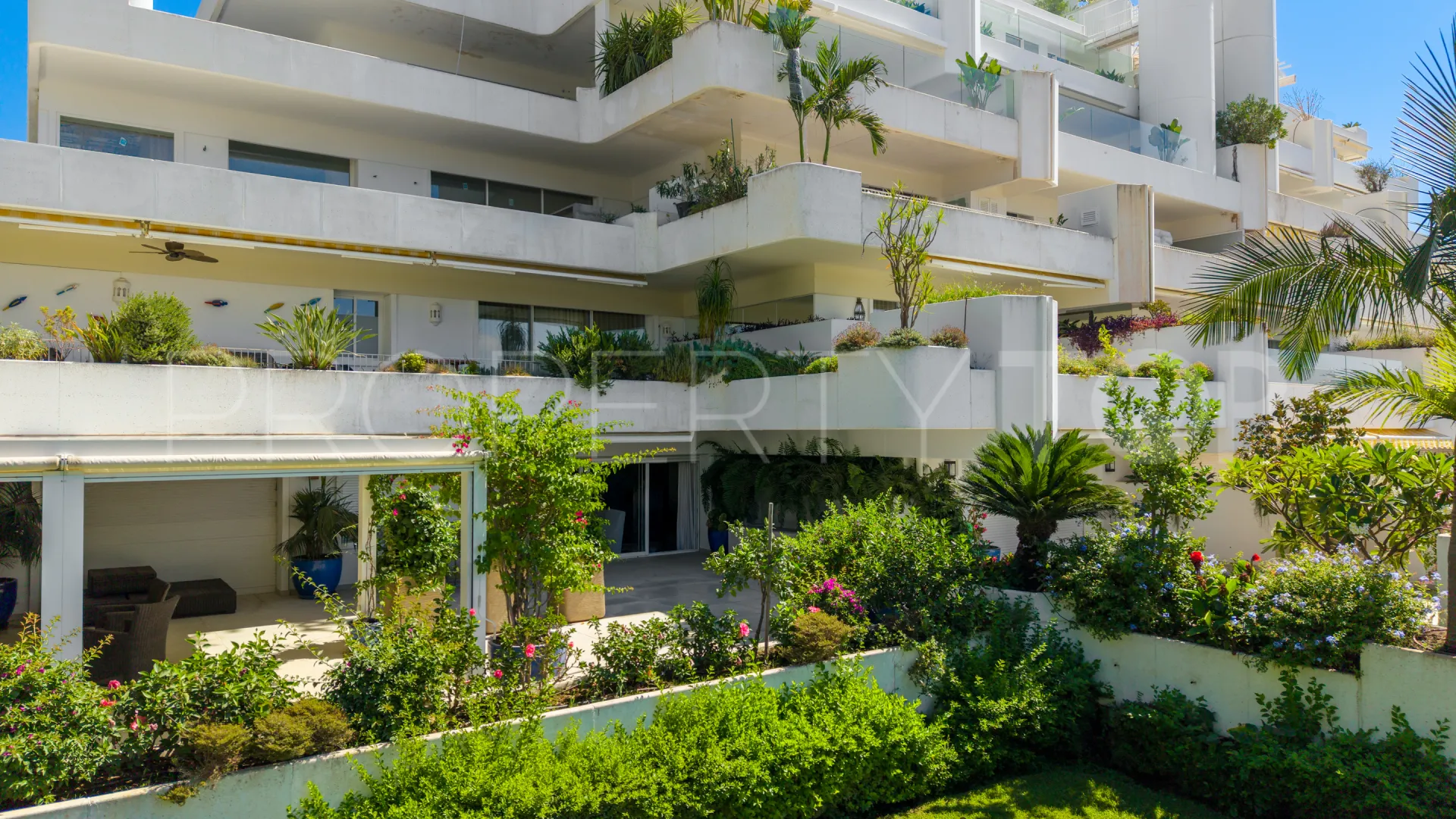 Se vende apartamento planta baja de 3 dormitorios en Las Terrazas de Las Lomas