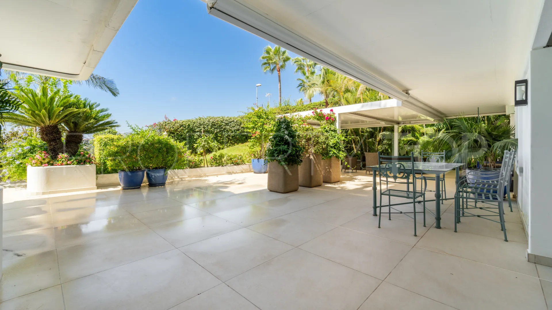 Se vende apartamento planta baja de 3 dormitorios en Las Terrazas de Las Lomas
