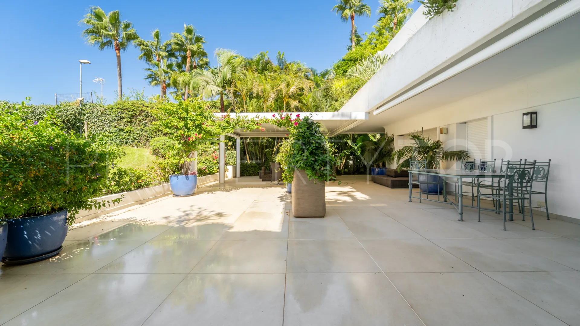 Se vende apartamento planta baja de 3 dormitorios en Las Terrazas de Las Lomas