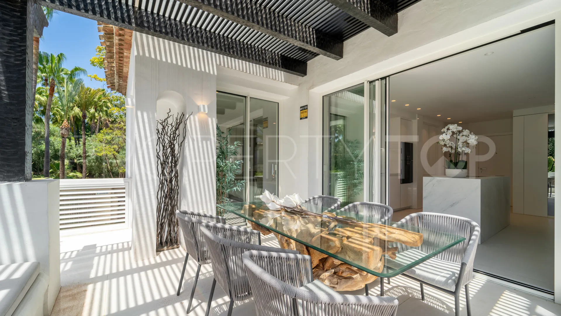 3 bedrooms apartment in Marina Puente Romano for sale