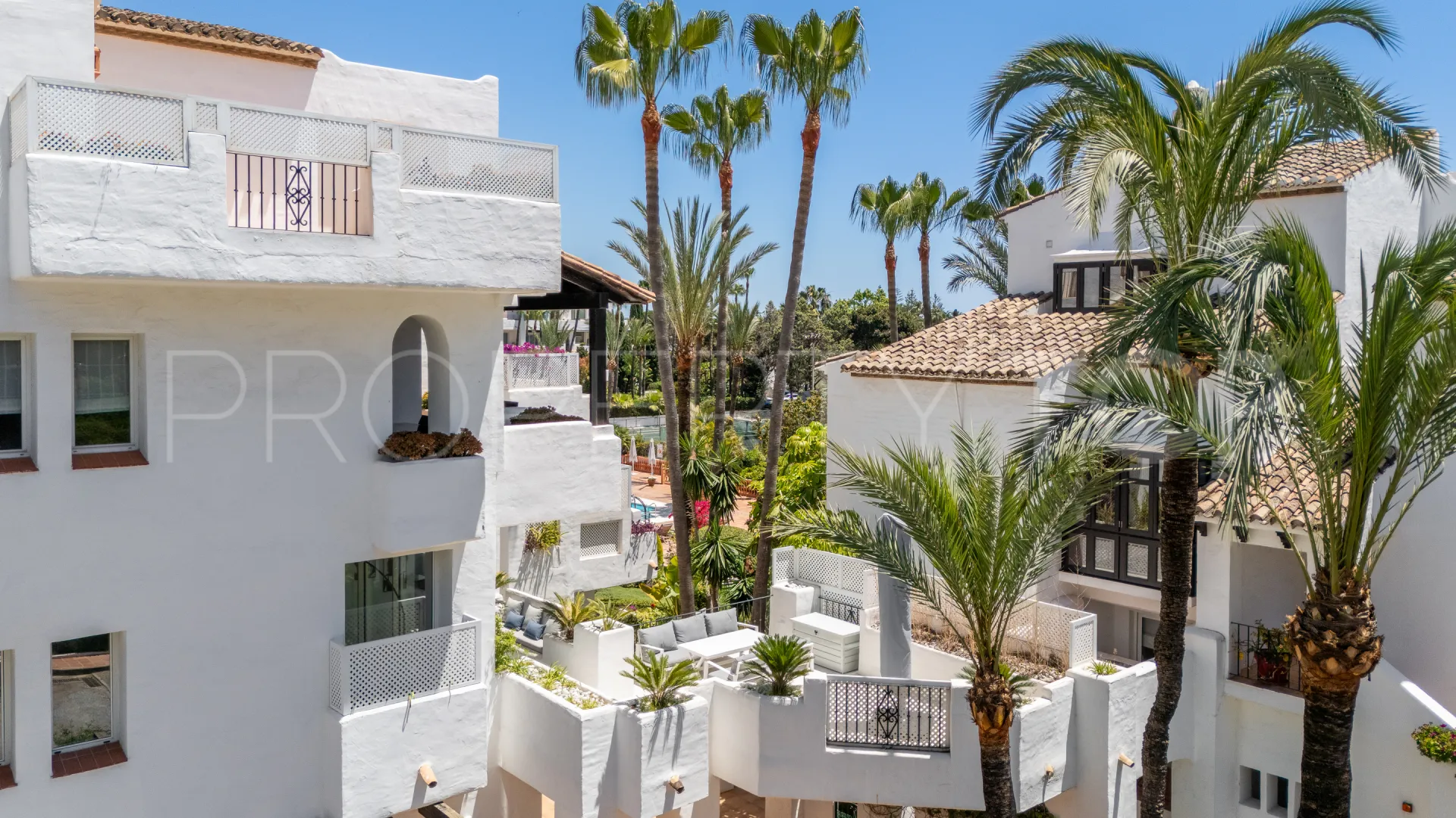 3 bedrooms apartment in Marina Puente Romano for sale
