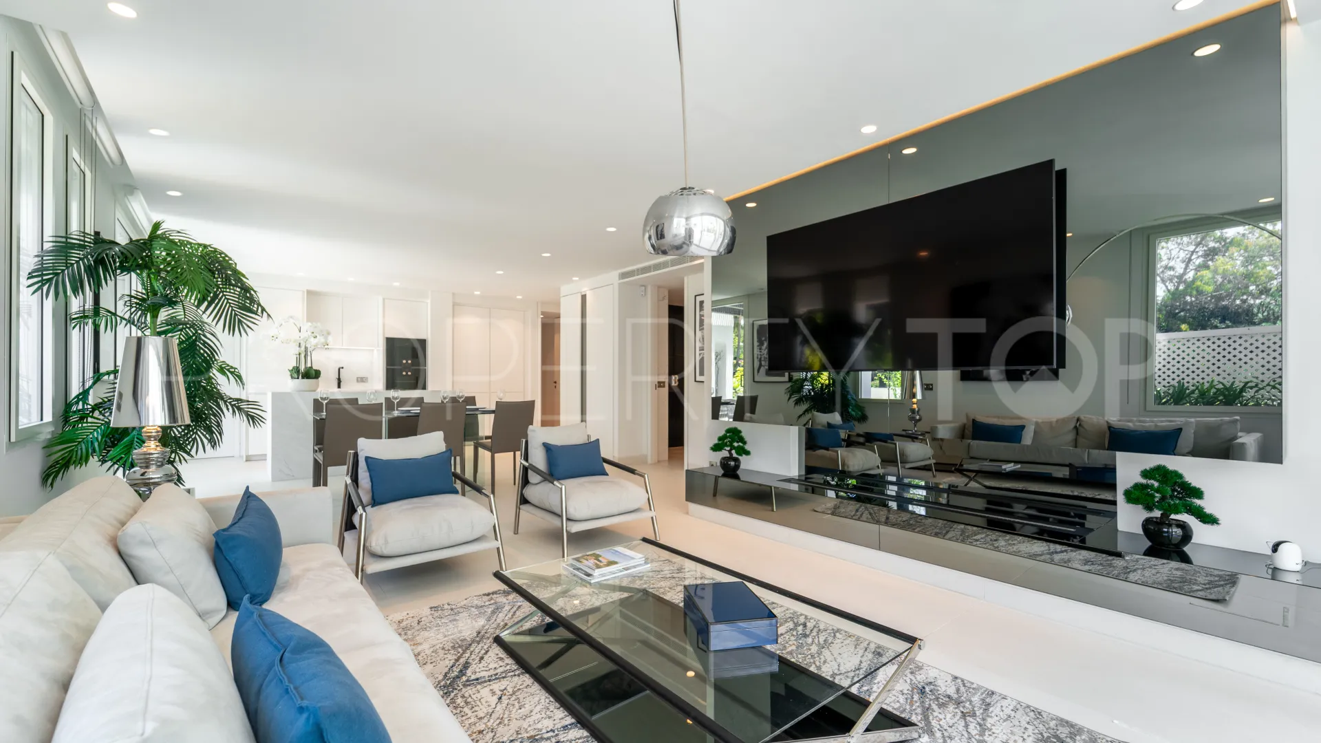 3 bedrooms apartment in Marina Puente Romano for sale
