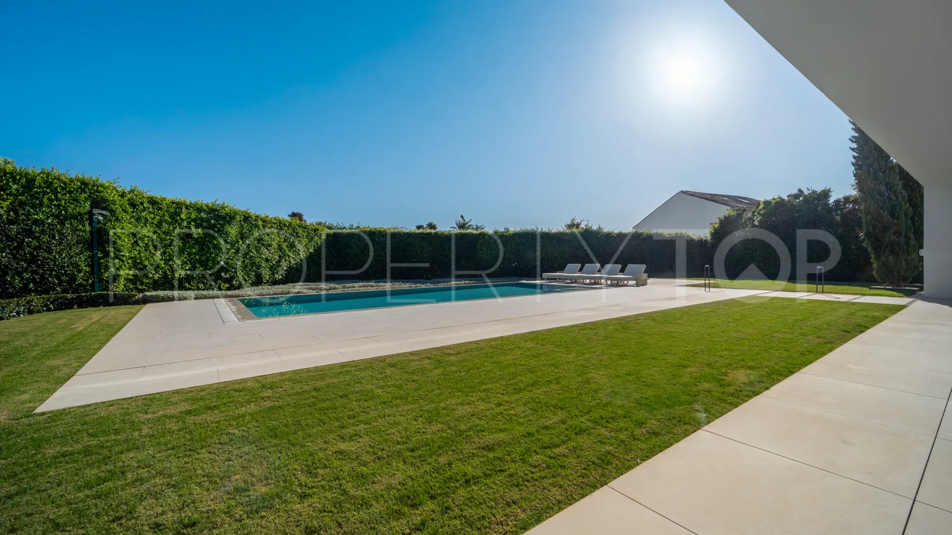 Villa a la venta en Marbella Golden Mile con 5 dormitorios