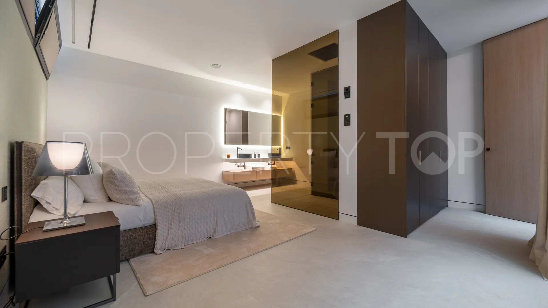 Villa a la venta en Marbella Golden Mile con 5 dormitorios