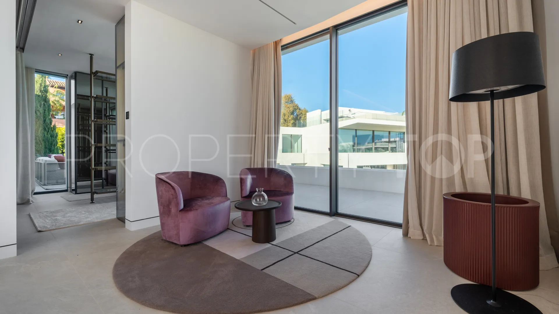 Villa a la venta en Marbella Golden Mile con 5 dormitorios