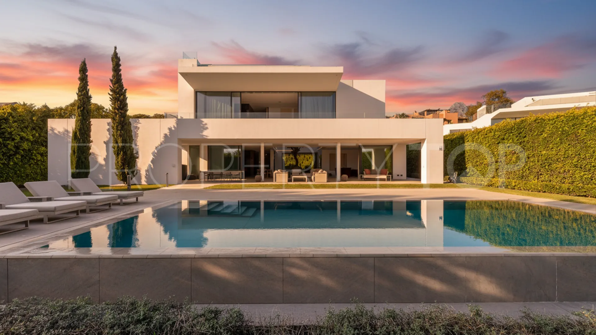 Villa a la venta en Marbella Golden Mile con 5 dormitorios
