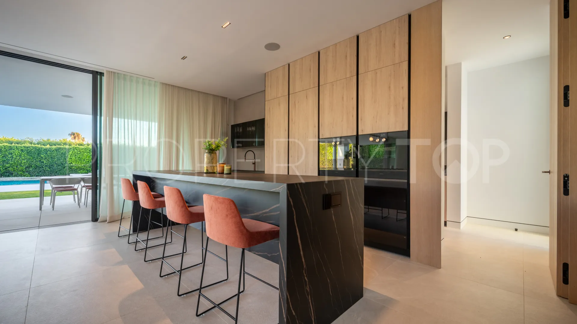 Villa a la venta en Marbella Golden Mile con 5 dormitorios