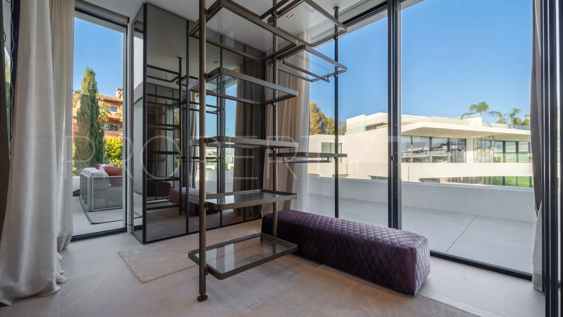 Villa a la venta en Marbella Golden Mile con 5 dormitorios