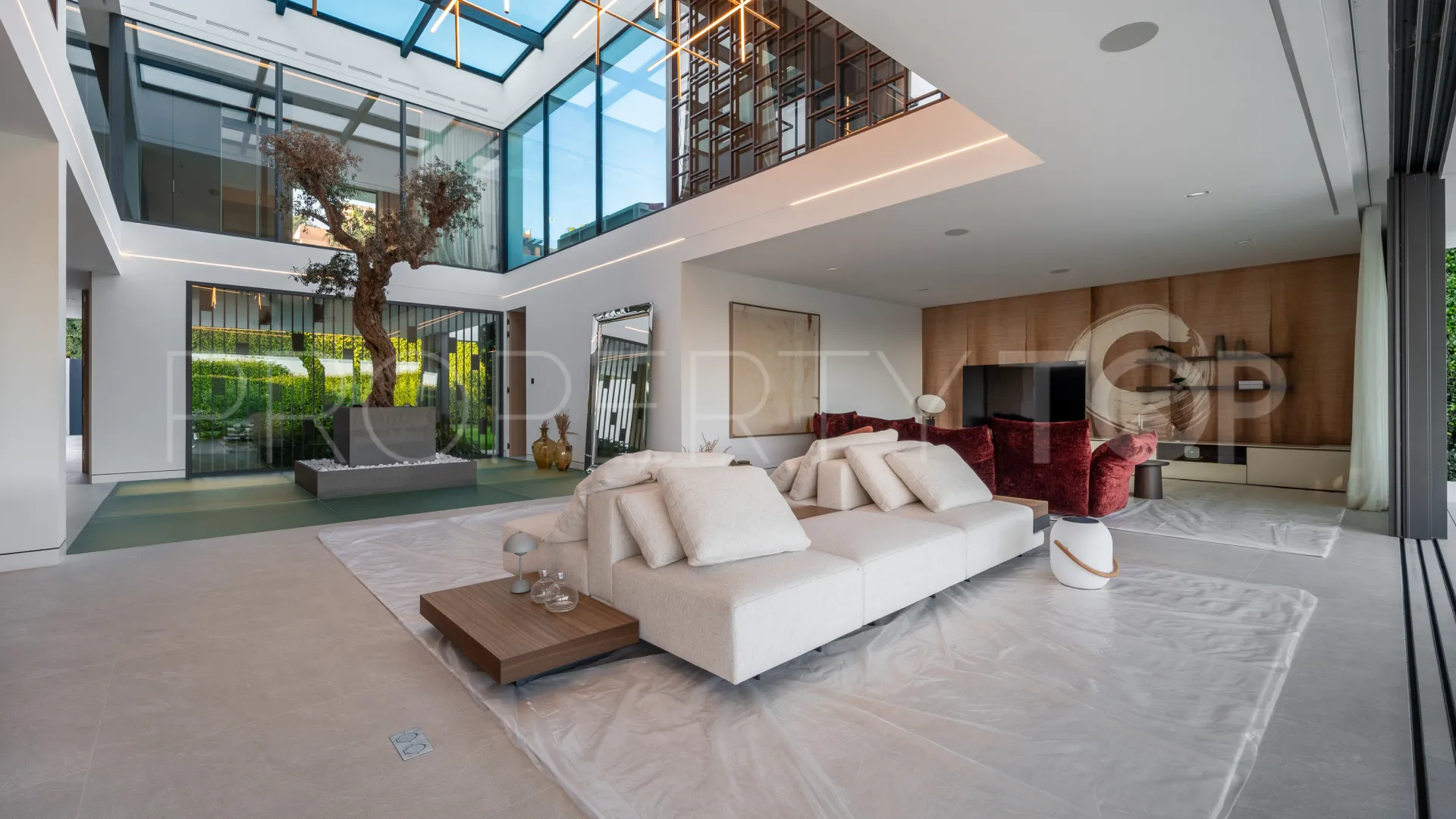 Villa a la venta en Marbella Golden Mile con 5 dormitorios