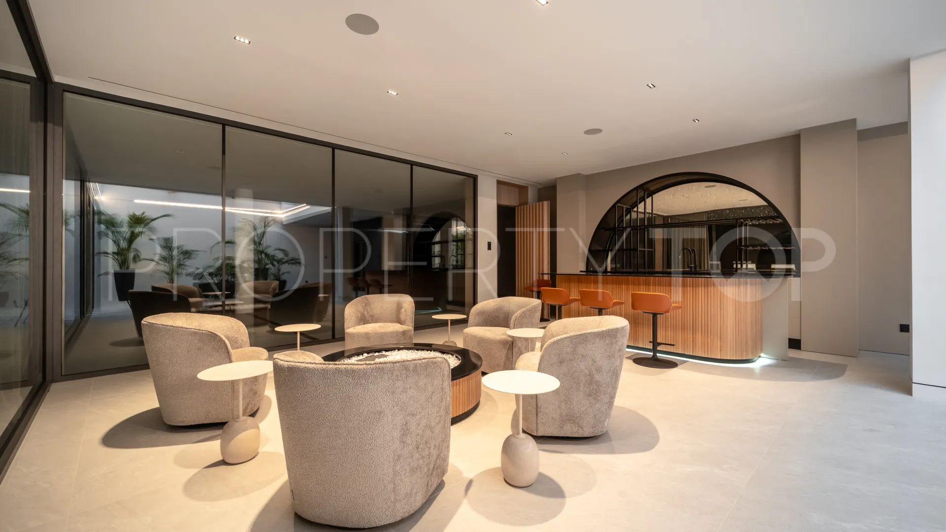 Villa a la venta en Marbella Golden Mile con 5 dormitorios