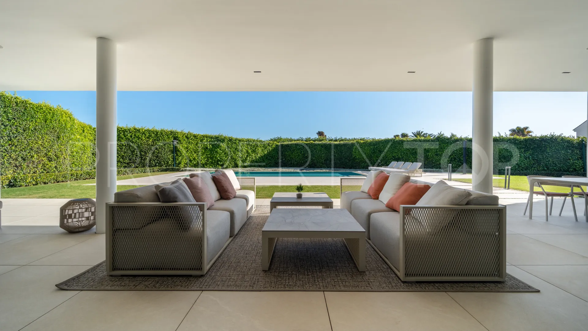 Villa a la venta en Marbella Golden Mile con 5 dormitorios