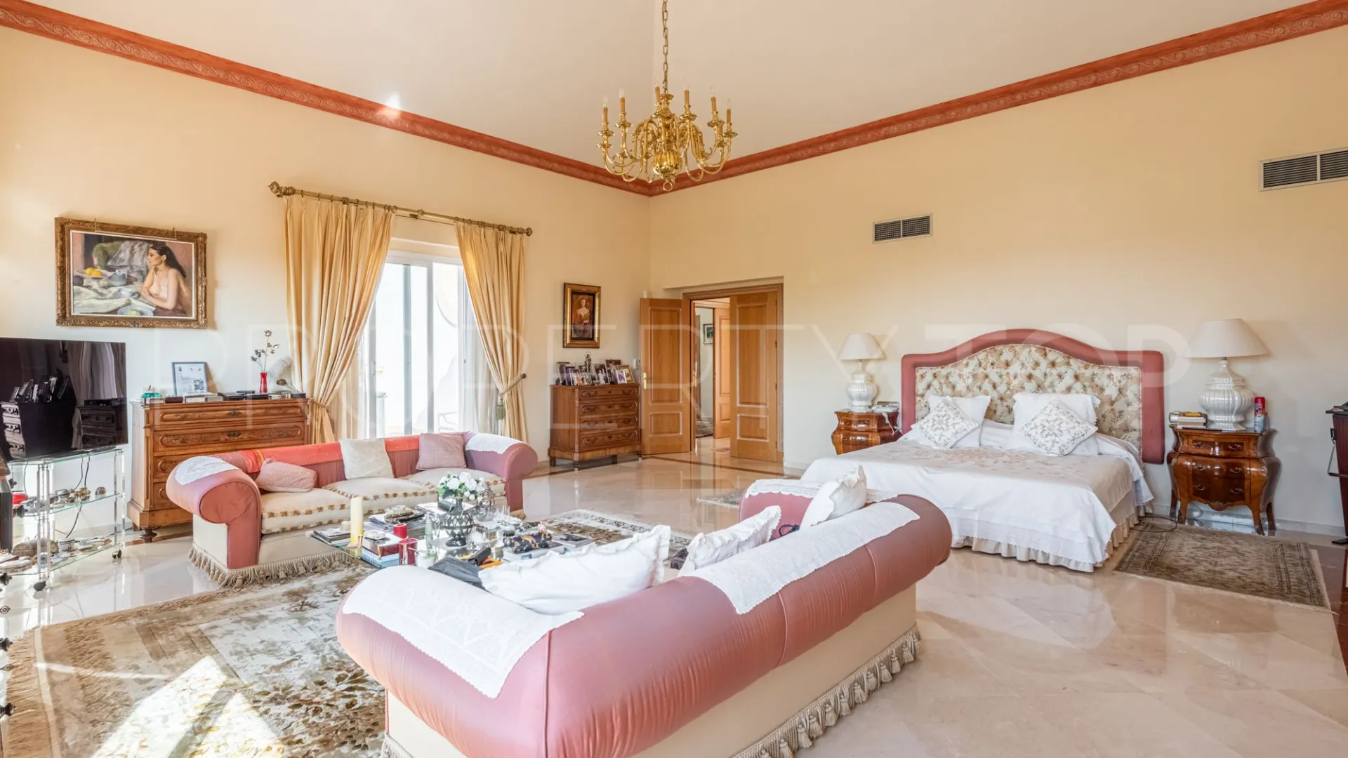 Paraiso Alto villa for sale