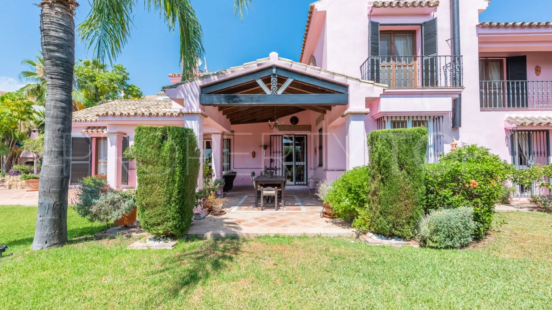 Villa for sale in Los Almendros