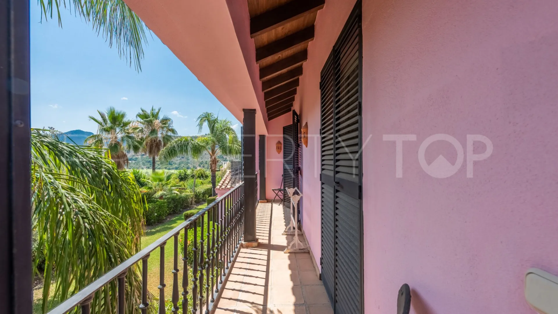 Villa for sale in Los Almendros