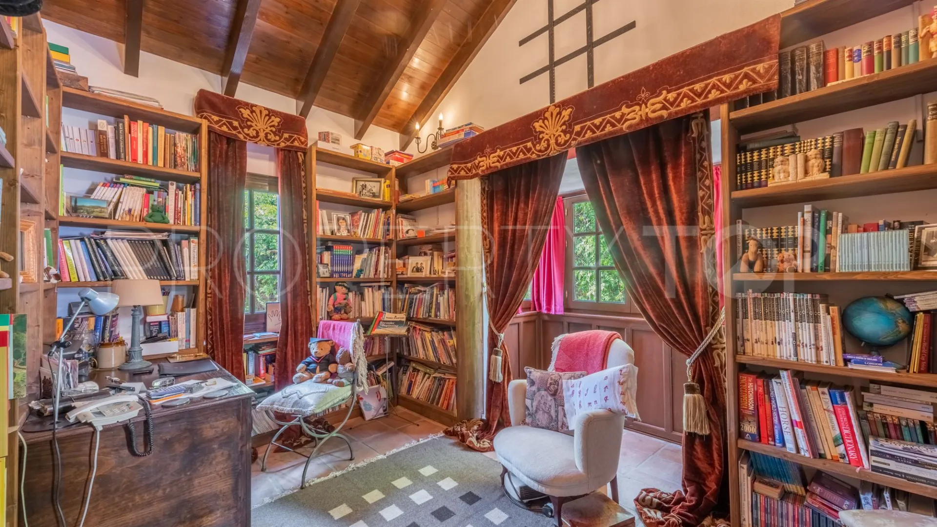 Villa for sale in Los Almendros