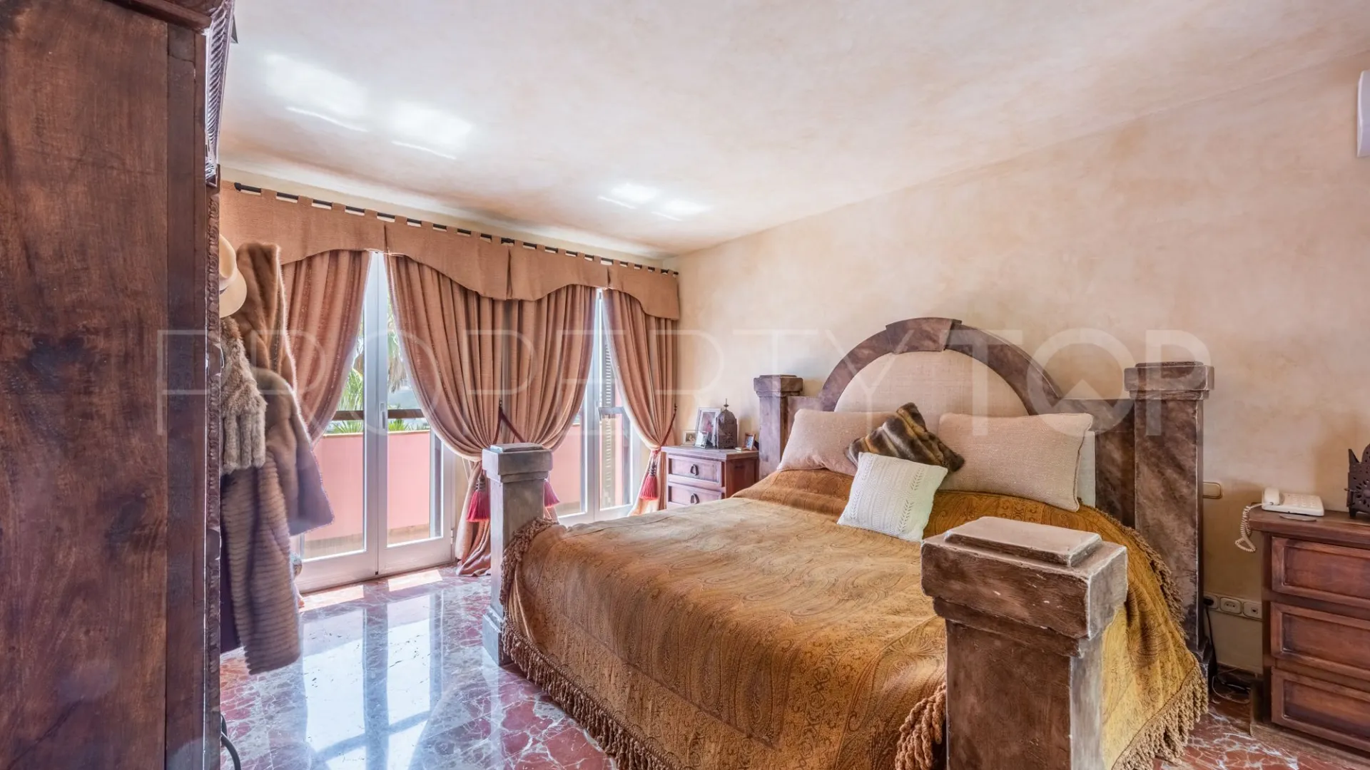 Villa for sale in Los Almendros