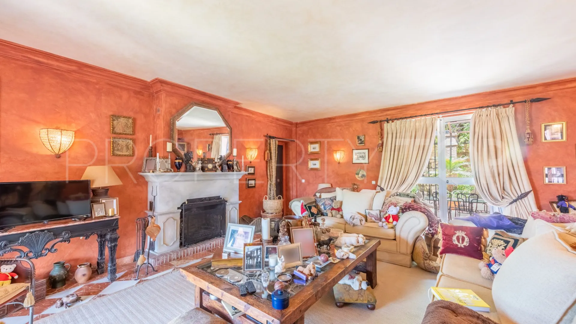 Villa for sale in Los Almendros