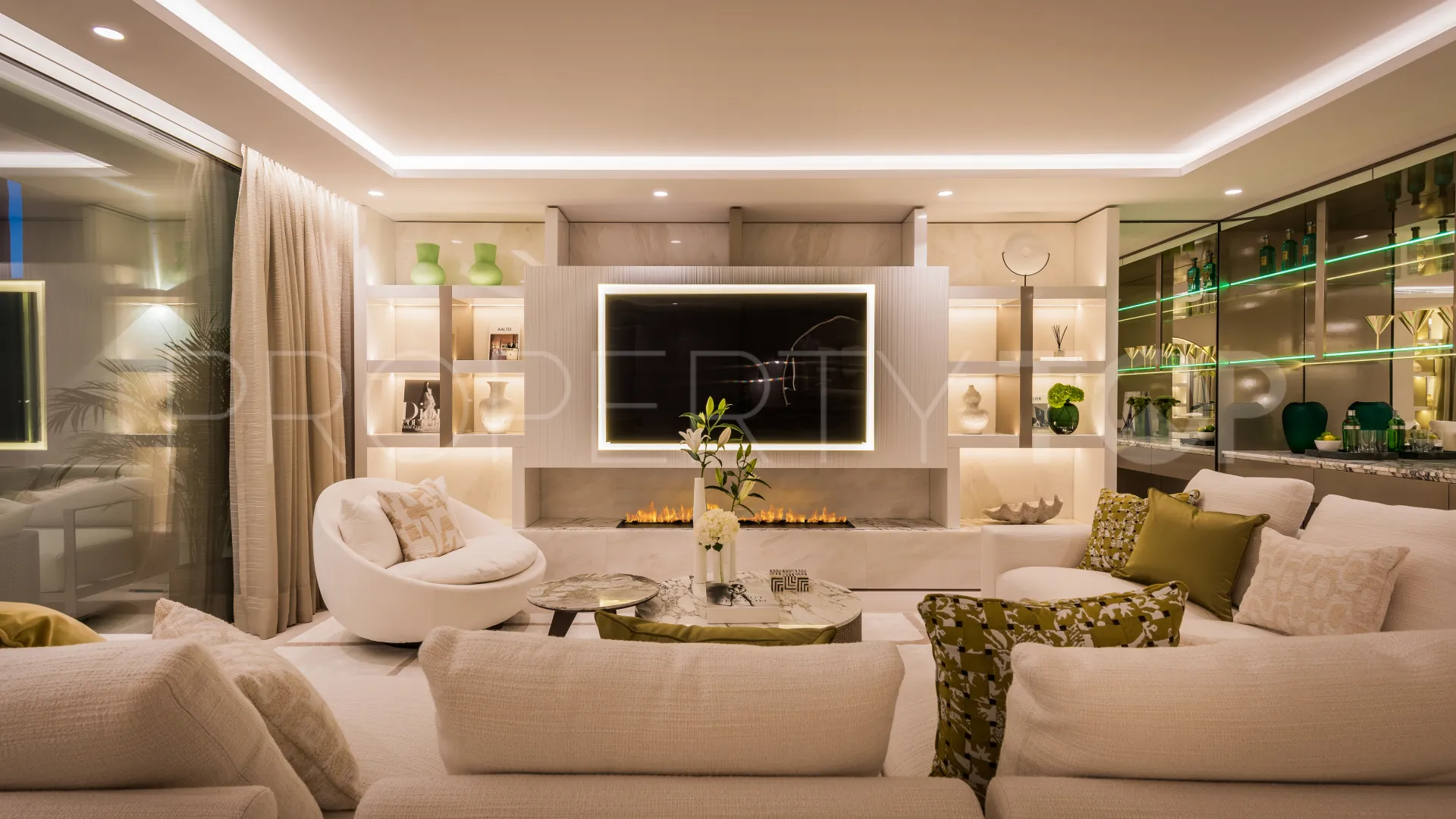 Puente Romano, atico duplex con 4 dormitorios en venta