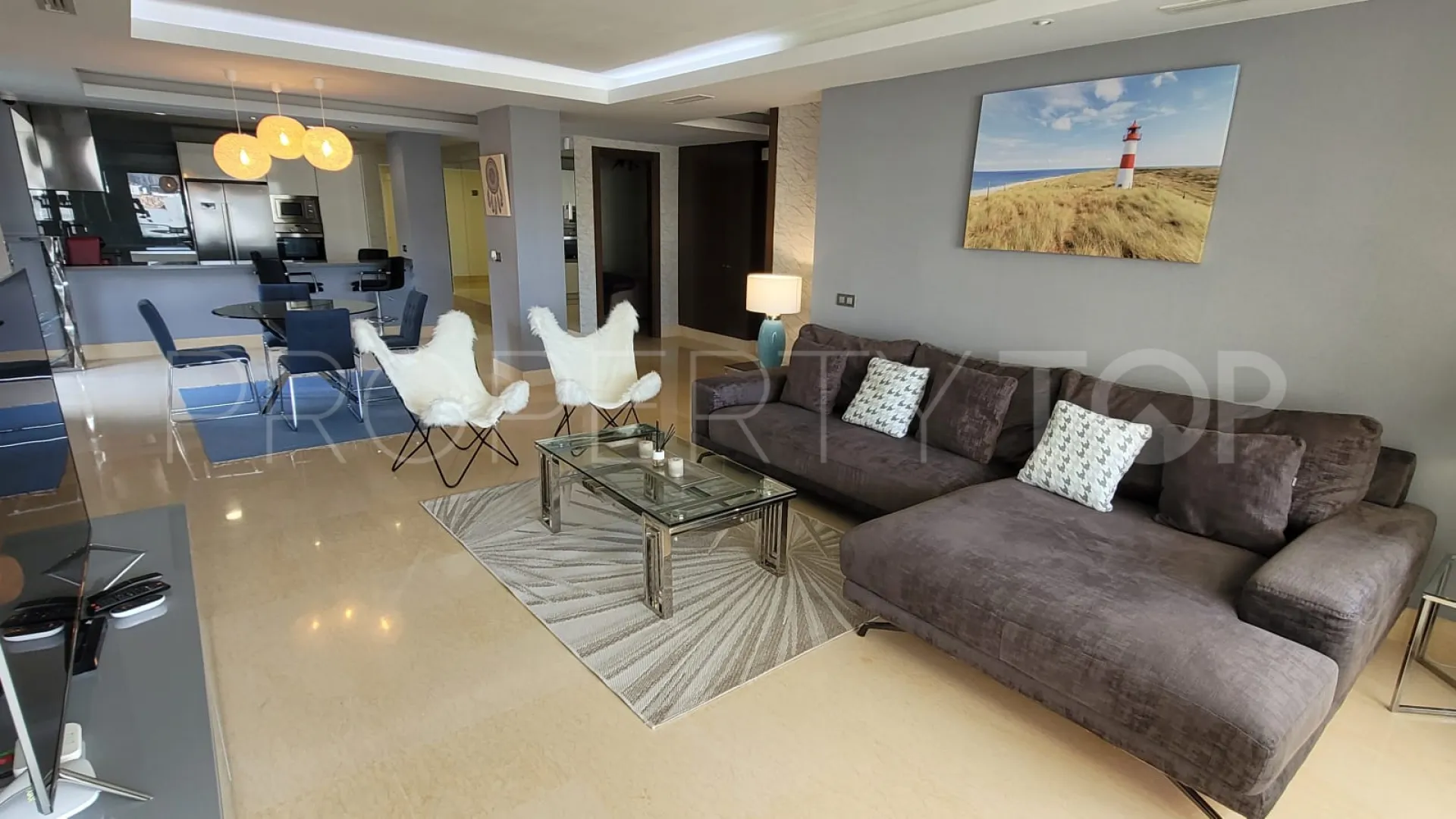 For sale apartment in Benahavis