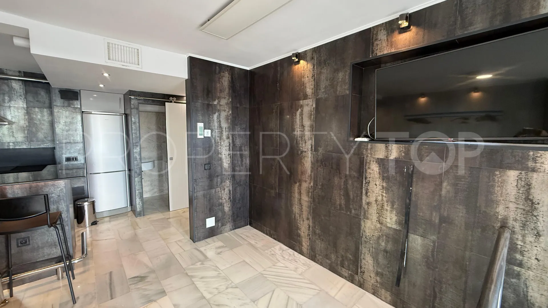 Apartamento a la venta de 2 dormitorios en Marbella - Puerto Banus