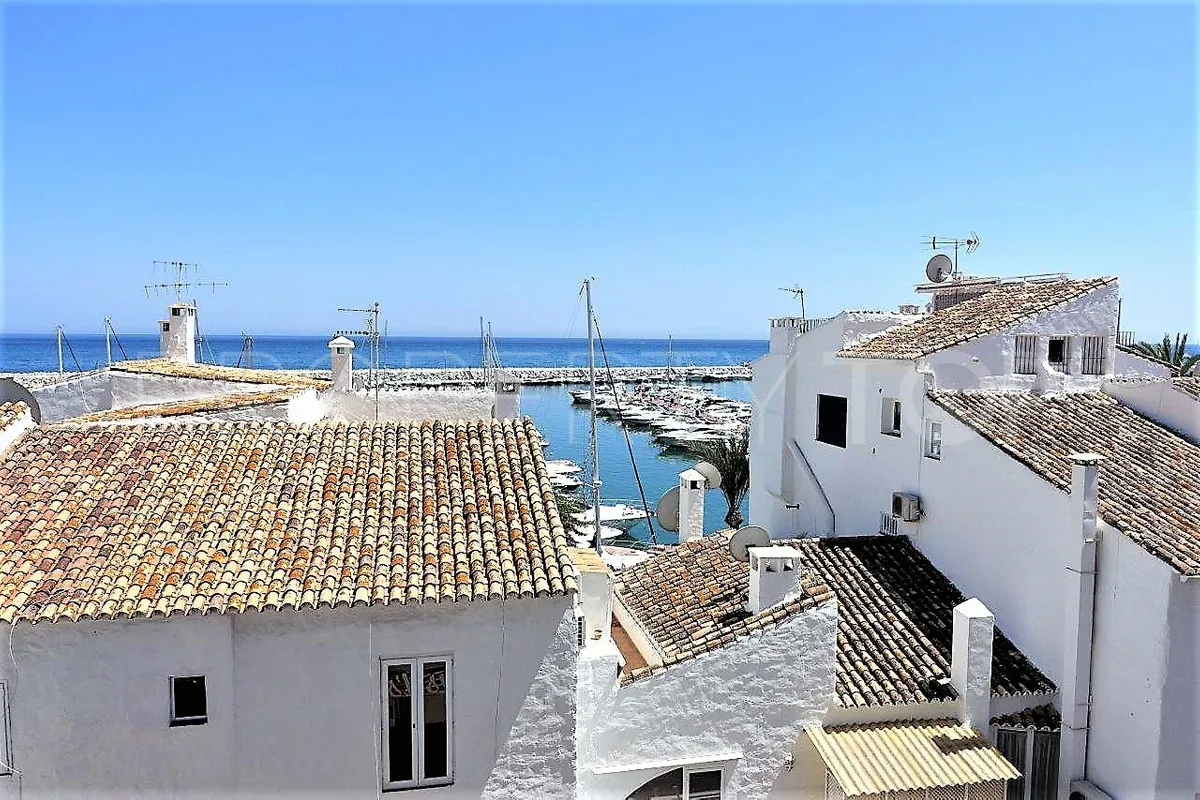 Apartamento a la venta de 2 dormitorios en Marbella - Puerto Banus