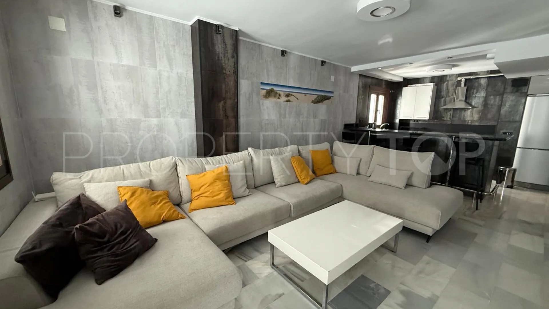 Apartamento a la venta de 2 dormitorios en Marbella - Puerto Banus