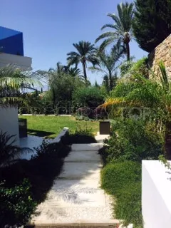 Villa for sale in Nagüeles with 4 bedrooms