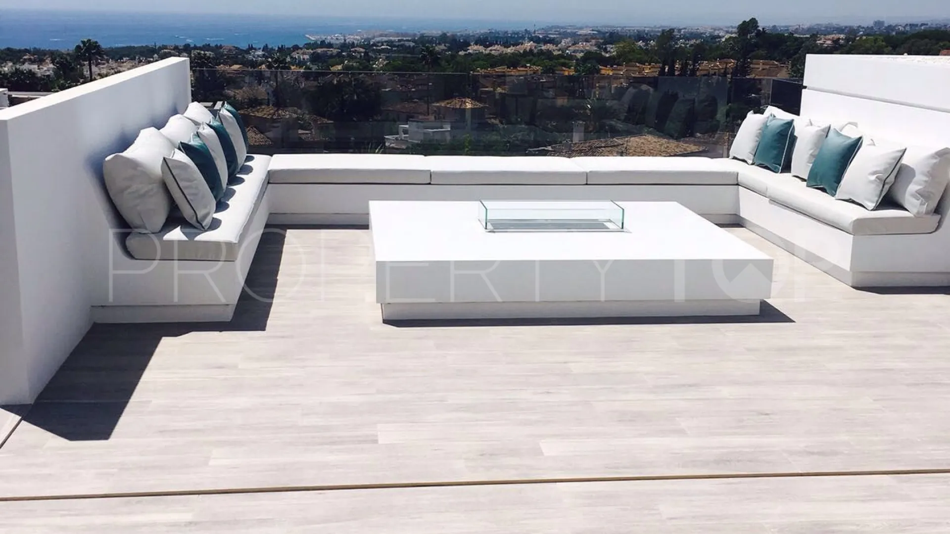 Villa for sale in Nagüeles with 4 bedrooms