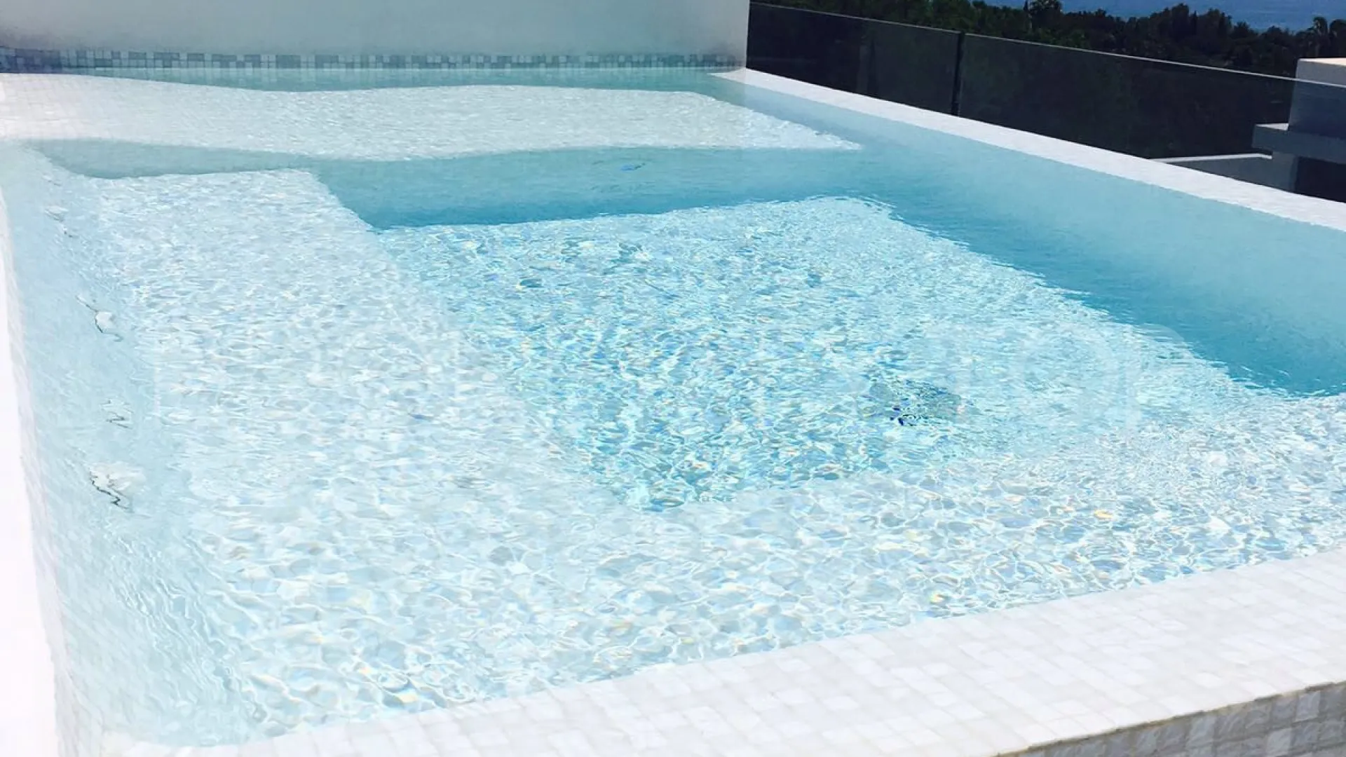 Villa for sale in Nagüeles with 4 bedrooms
