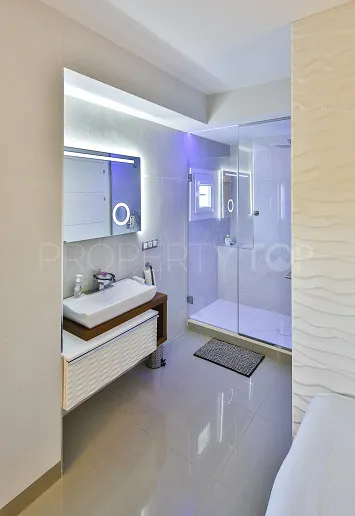 Comprar apartamento en Marbella - Puerto Banus con 3 dormitorios