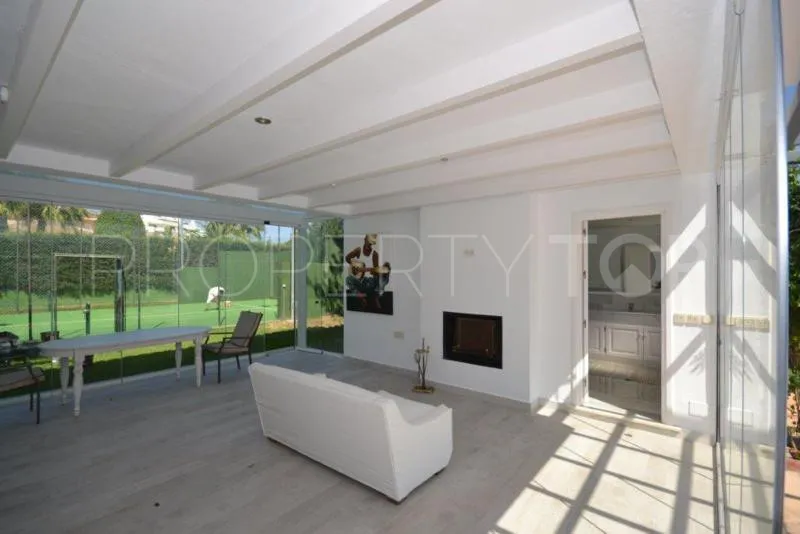 For sale 6 bedrooms villa in Guadalmina Baja