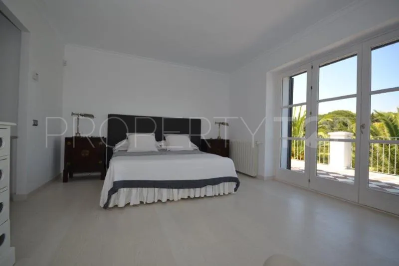 For sale 6 bedrooms villa in Guadalmina Baja