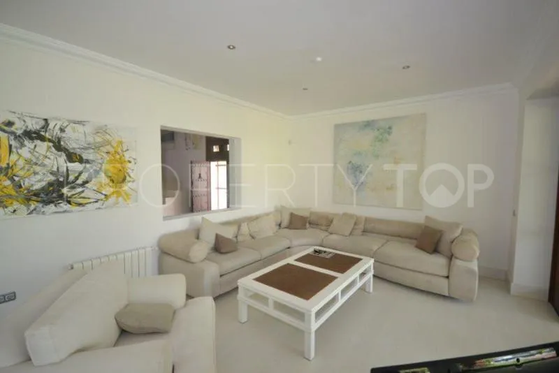 For sale 6 bedrooms villa in Guadalmina Baja