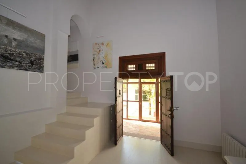 For sale 6 bedrooms villa in Guadalmina Baja