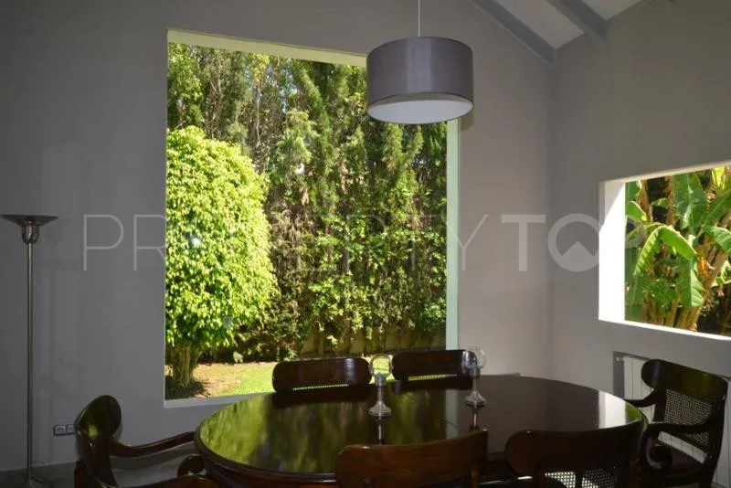 For sale 6 bedrooms villa in Guadalmina Baja