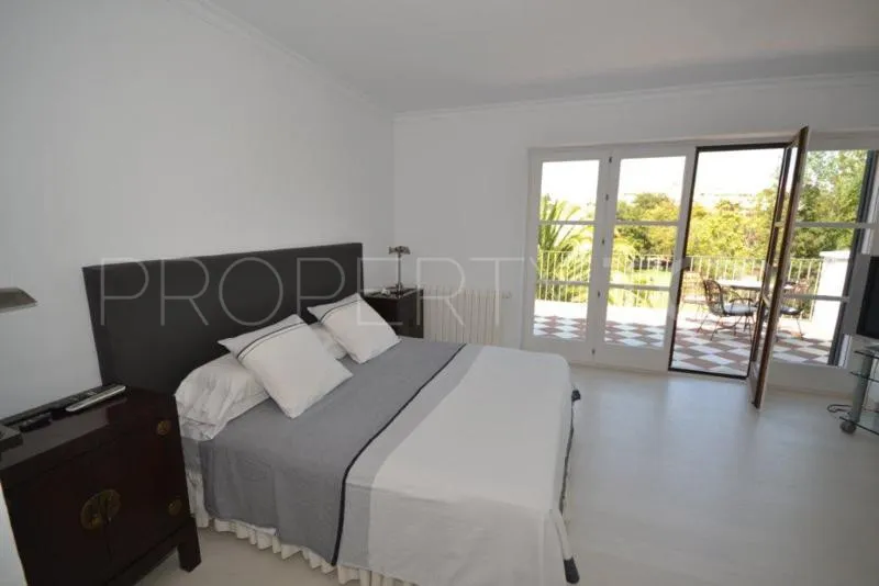 For sale 6 bedrooms villa in Guadalmina Baja