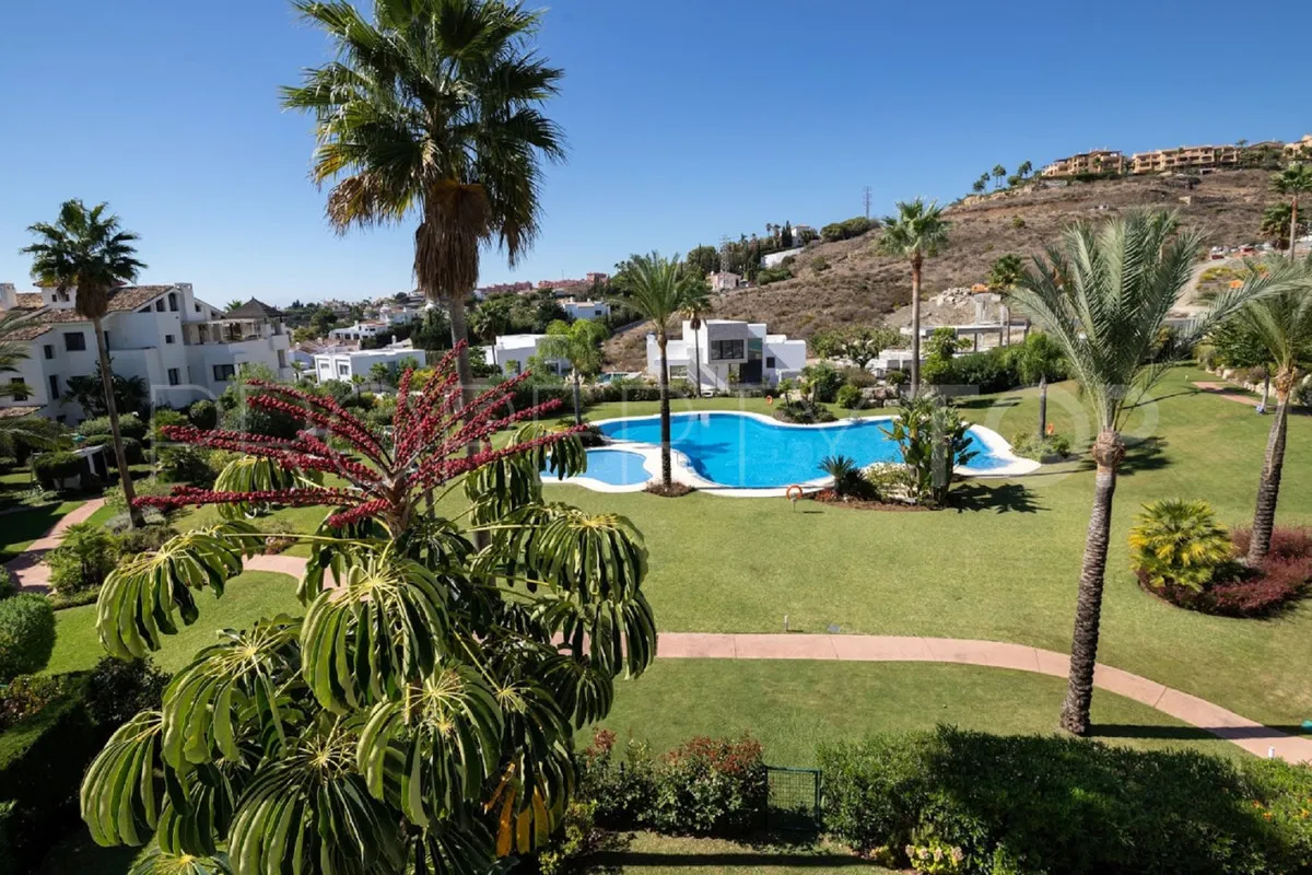 Comprar Ático en El Paraiso con 3 dormitorios