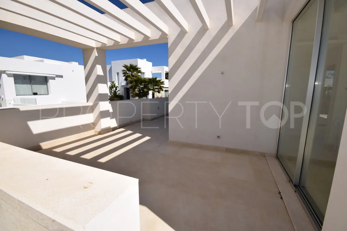 Buy Marbella City villa with 5 bedrooms