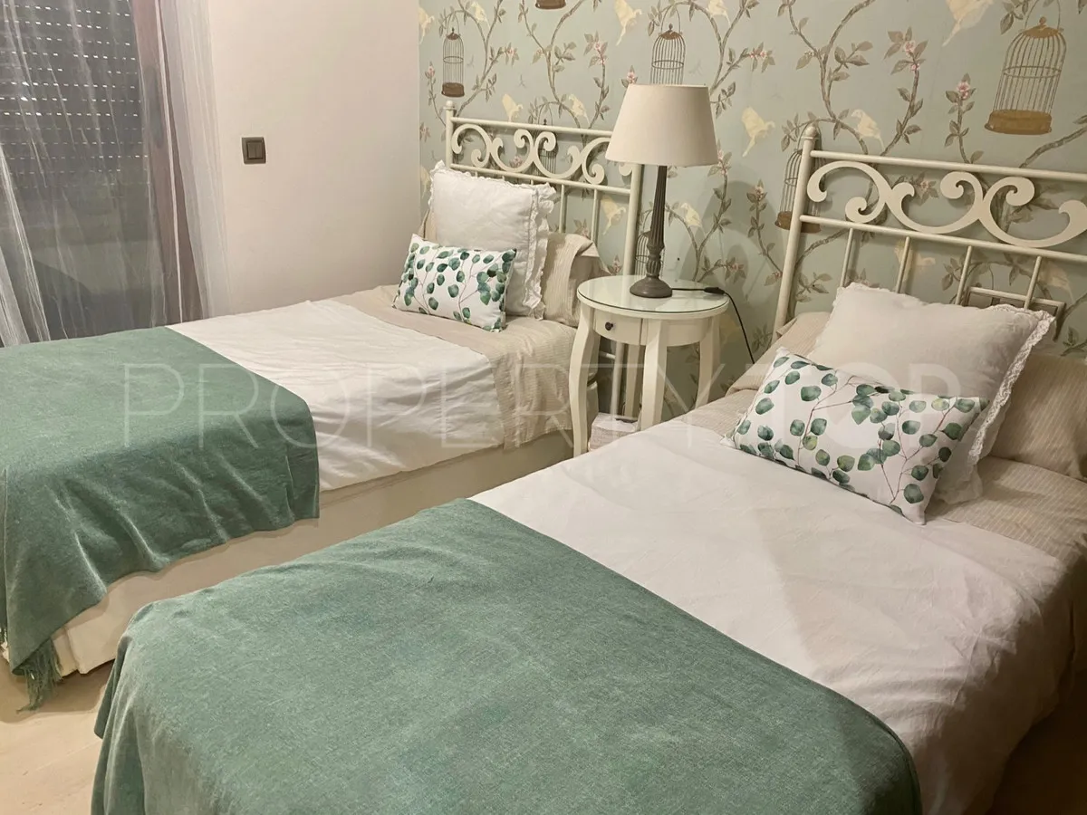 Apartamento planta baja en venta en Nueva Andalucia con 2 dormitorios
